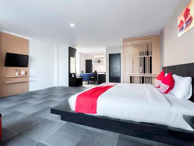 Urbanview Hotel Asyra נקסר מראה חיצוני תמונה