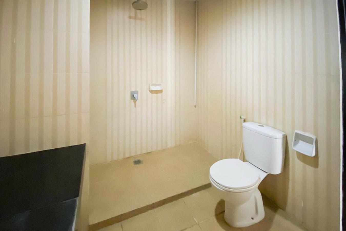 Urbanview Hotel Asyra נקסר מראה חיצוני תמונה