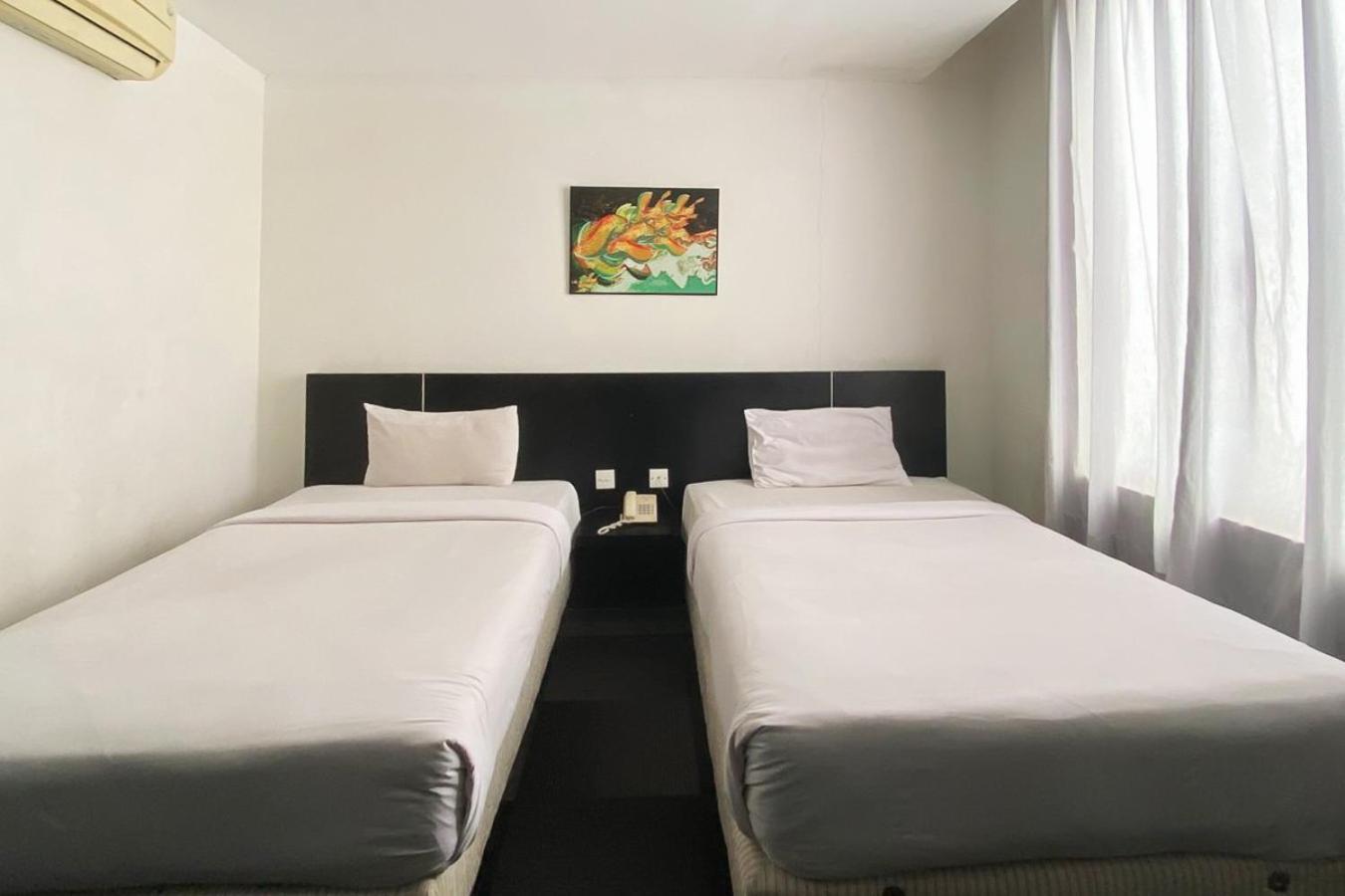 Urbanview Hotel Asyra נקסר מראה חיצוני תמונה