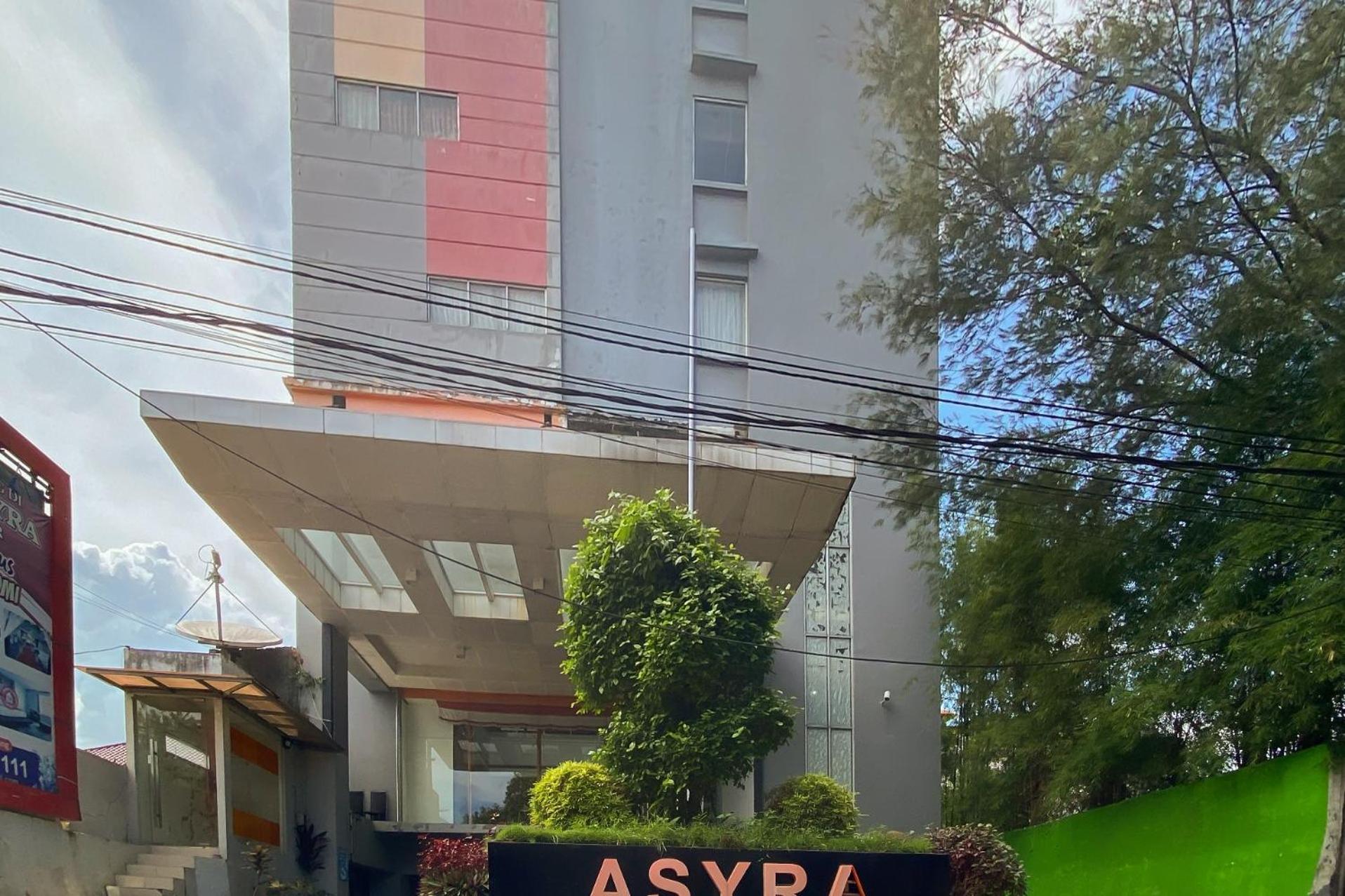 Urbanview Hotel Asyra נקסר מראה חיצוני תמונה